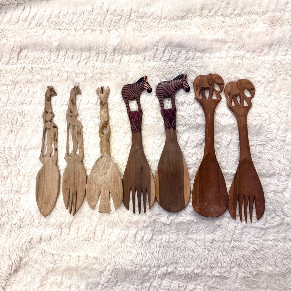 Handcrafted Wooden Animal Utensil Set of 8 safari animals beautiful Tanzanian